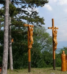 Szent Mihály kápolna és domb