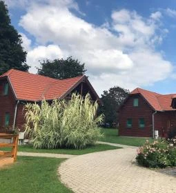 Aquatherma Termálfalu és Kemping