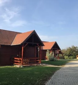 Aquatherma Termálfalu és Kemping