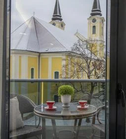 Willis Hotel Business & Wellness