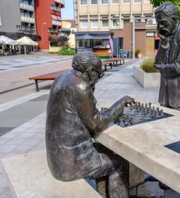 1. legjobb látnivaló: Sakkozók szobor