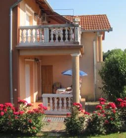 Alsóhegyi Apartmanok