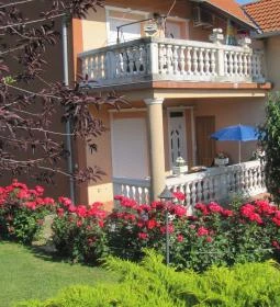 Alsóhegyi Apartmanok