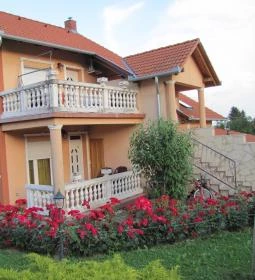 Alsóhegyi Apartmanok