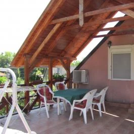 Alsóhegyi Apartmanok Zalakaros - Medence/kert