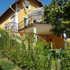 Hanna-Bella Apartman Zalakaros - Medence/kert