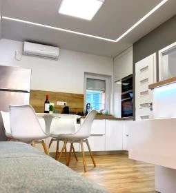 Irisz Hillside Apartman