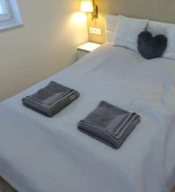 Irisz Hillside Apartman