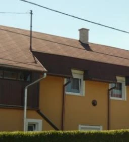 Karos Centrál Apartmanház