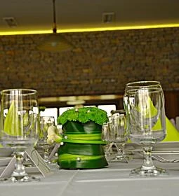 Fiáker Vendéglő & Panzió