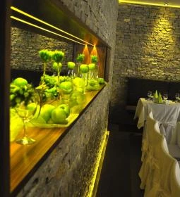 Fiáker Vendéglő & Panzió