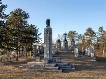 Trianoni Emlékmű Zebegény