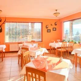 Hotel Hubertus Zebegény - Vendéglátás