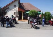 Marietta Pizzéria, Étterem és Kávézó Zirc