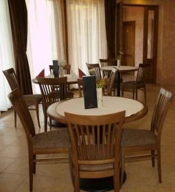 Marietta Pizzéria, Étterem és Kávézó 