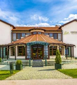 Forest Hills Hotel & Golf