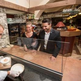 Hotel Szarvaskút Zirc - Vendéglátás