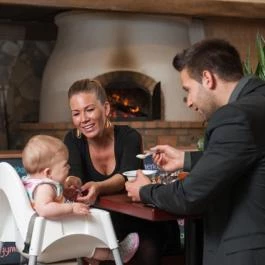 Hotel Szarvaskút Zirc - Vendéglátás