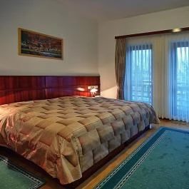 Hotel Szarvaskút Zirc - Szobák