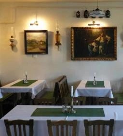 Lámpás Étterem és Galéria