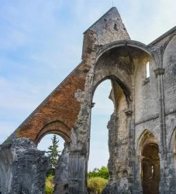 Zsámbéki Romtemplom és Kőtár