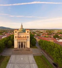 Váci Nagyboldogasszony-székesegyház 