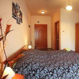 Napvirág Vendégház Zsira - Szobák